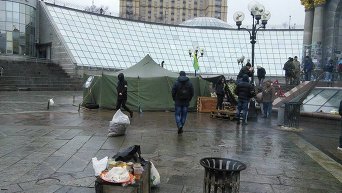 Демонтаж палаточного городка на Майдане Незалежности в Киеве