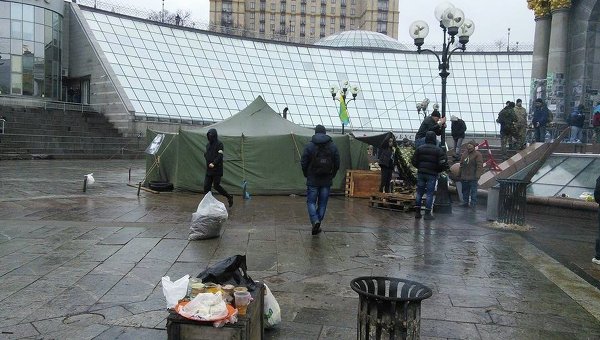 Демонтаж палаточного городка на Майдане Незалежности в Киеве