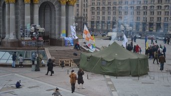 Немногочисленный протест РПС на Майдане Незалежности
