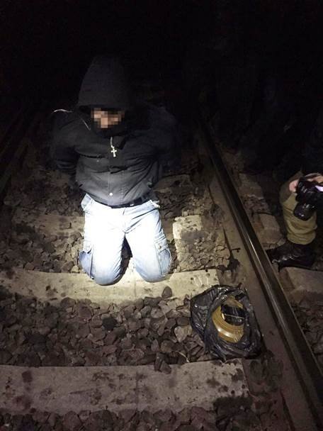 В Харьковской области экс-милиционер хотел подорвать поезд