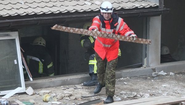 Разбор завалов в Киеве после обрушения дома