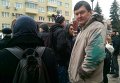 Участников акции памяти Немцова забросали зеленкой, мукой и яйцами