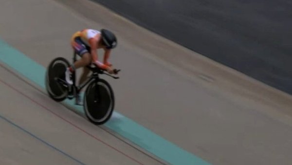 Американская велогонщица Эвелин Стивенс побила часовой рекорд на треке