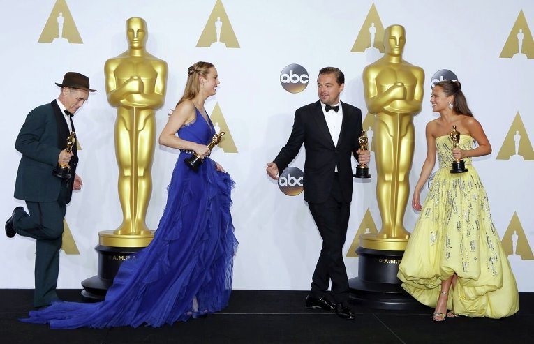 Марк Райлэнс, Бри Ларсон, Леонардо Ди Каприо и Алисия Викандер во время 88-й церемонии вручения премии Оскар в Голливуде