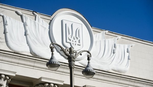 Украинский герб на здании Верховной Рады
