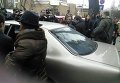 Автомобиль со Станиславом Красновым после того, как он потерял сознание в суде