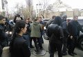 Ситуация возле суда после того, как Станислав Краснов потерял сознание
