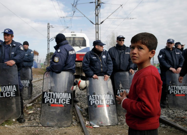 Маленький мигрант на греко-македонской границе