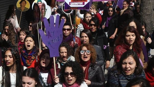 Женская демонстрация в Стамбуле