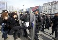 Столкновения женщин с полицией в Стамбуле