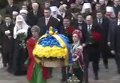 Арсений Яценюк и Владимир Гройсман возложили цветы к памятнику Тарасу Шевченко