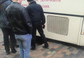 Автобус провалился в яму под домом Виталия Кличко в Киеве