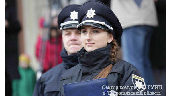 В Тернополе 209 патрульных полицейских принесли присягу