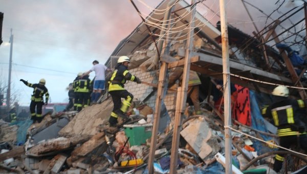 Разбор завалов в результате взрыва в Сухом Лимане под Одессой