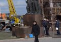 Перепалка под памятником Владимиру Ленину в Запорожье