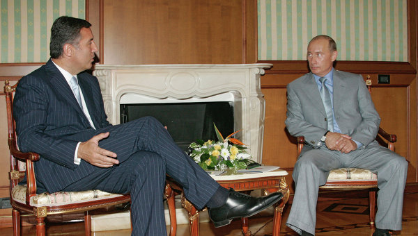 Мило Джуканович и Владимир Путин. Архивное фото