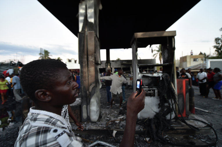 Последствия масштабного пожара на Гаити