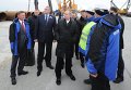 Президент России Владимир Путин (в центре) в Крыму