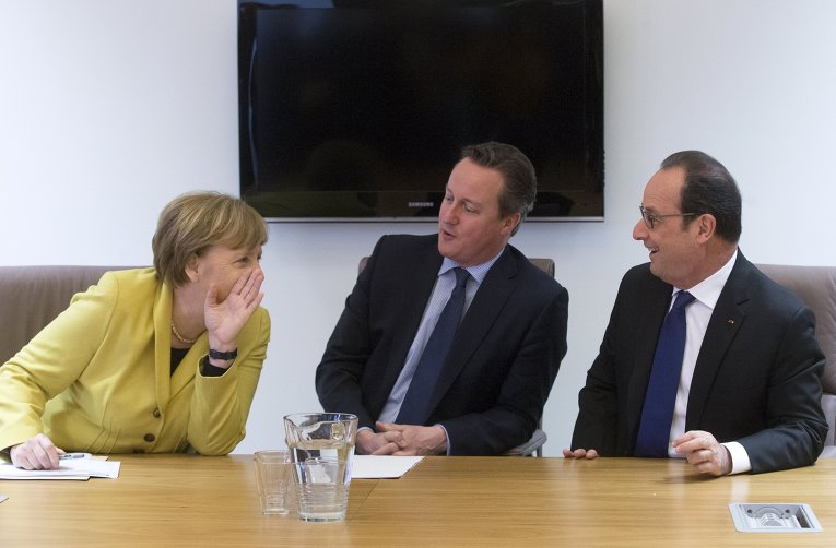 Канцлер Германии Ангела Меркель, премьер-министр Великобритании Дэвид Кэмерон, президент Франции Франсуа Олланд в Брюсселе