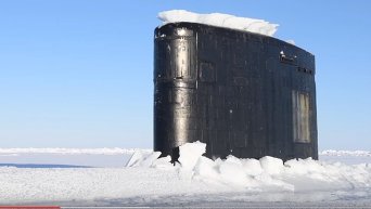Американская подлодка USS Hartford всплыла в Арктике. Видео