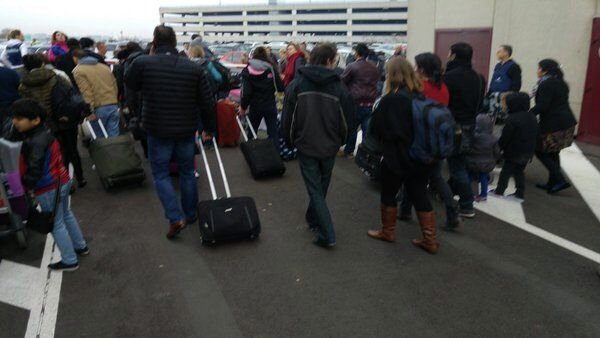 Эвакуация из брюссельского аэропорта после взрывов