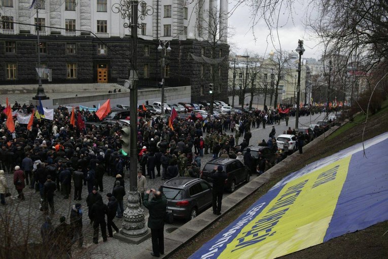 Митинг чернобыльцев под Кабинетом министров в Киеве