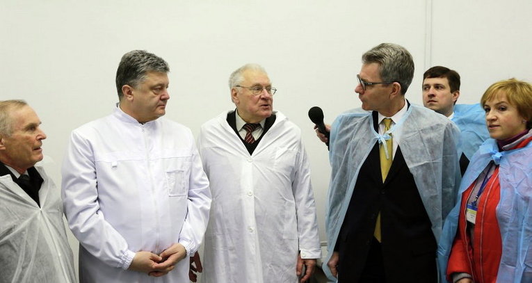 Петр Порошенко в ХФТИ принял участие в старте ввода в эксплуатацию Источника нейтронов