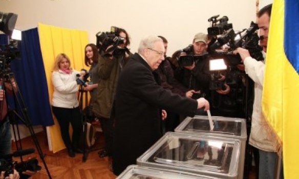 Вилкул проголосовал на выборах мэра Кривого Рога
