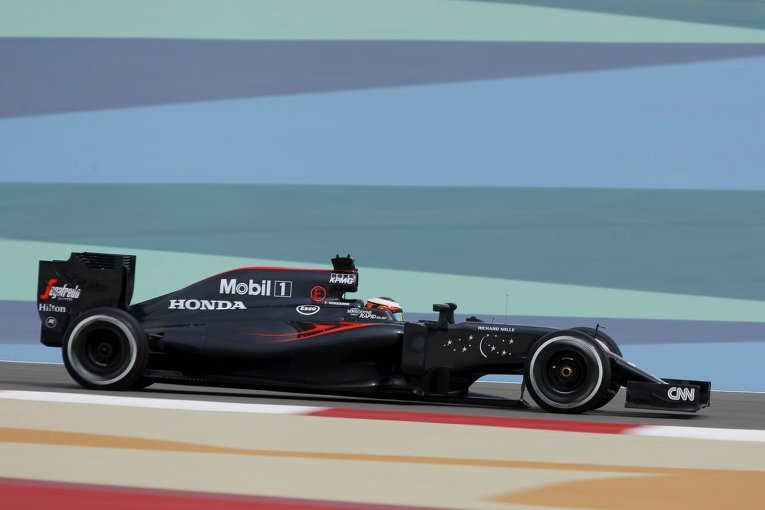 Бельгийский гонщик Стоффель Вандорн из команды McLaren.