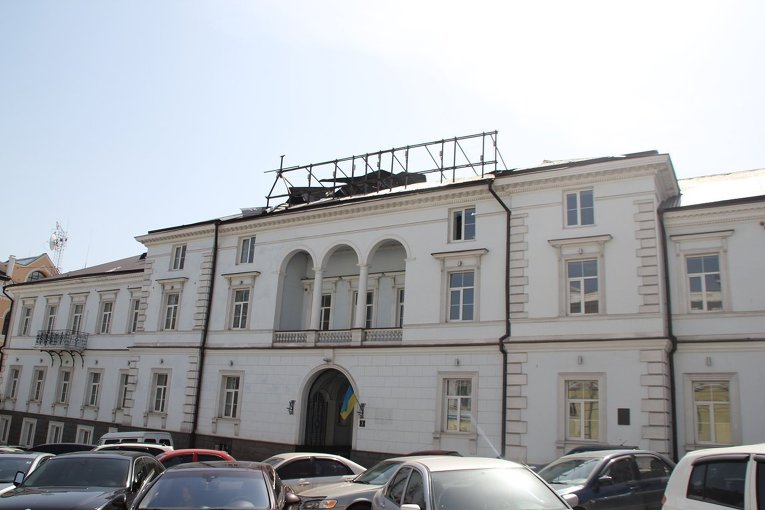 В Одессе возле оперного театра рухнула крыша в Доме Лидерса