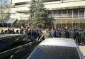 Спецоперация силовиков по выселению людей в камуфляже из гостиницы Лыбидь в Киеве