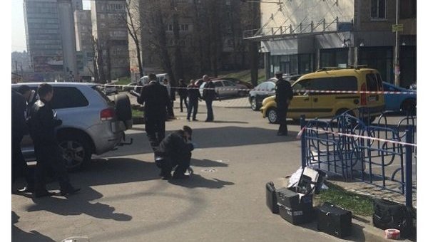 Убийство предпринимателя возле одного из отелей на бульваре Дружбы Народов в Киеве