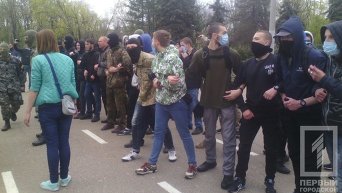 У Дома профсоюзов  в Одессе полиция взяла в оцепление активистов Куликова поля