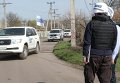 Патрулирование миссии ОБСЕ на линии разграничения в Донбассе. Архивное фото