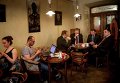 Президент Порошенко в кафе Львова выпил кофе с мэром города Андреем Садовым
