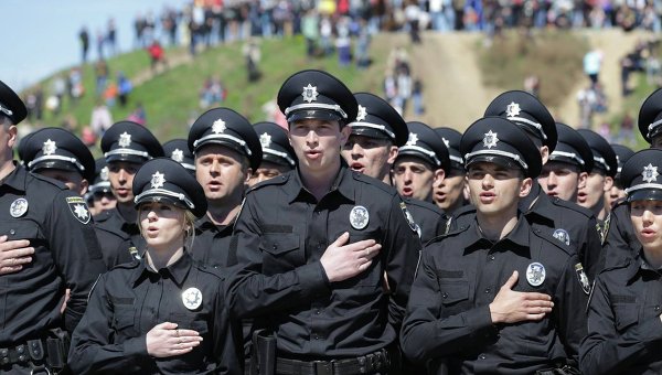 Патрульные полицейские Запорожья приняли присягу на верность украинскому народу