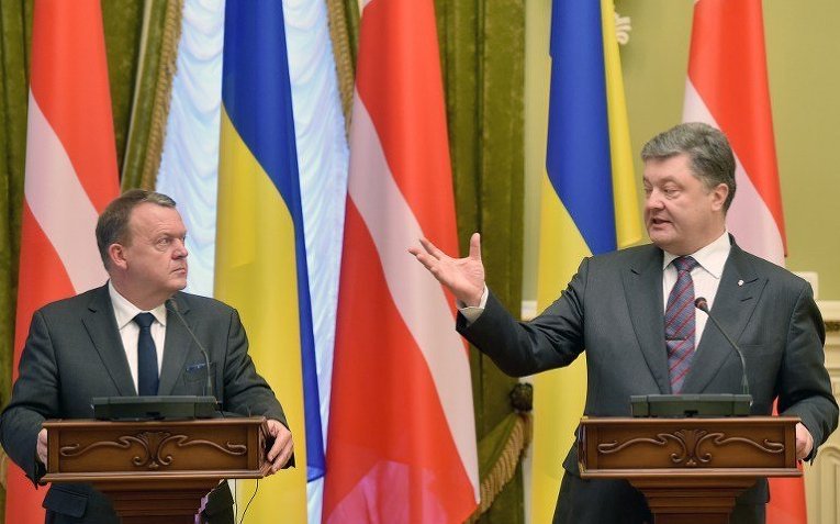 Премьер-министр Дании Расмуссен и президент Украины Петр Порошенко во время пресс-конференции после встречи в Киеве