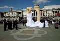 На Трафальгарской площади в Лондоне открыли копию древней арки из Пальмиры, которую разрушили боевики из запрещенной группировки Исламское государство. В церемонии открытия принял участие мэр Лондона Борис Джонсон.
