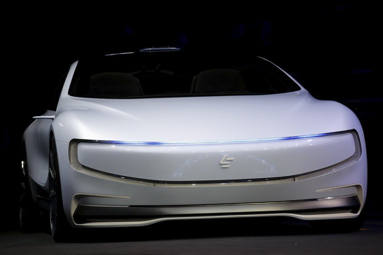 Концептуальный электрический автомобиль LeSEE на выставке в Китае
