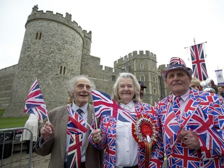 Британия отмечает 90-летний юбилей королевы Елизаветы