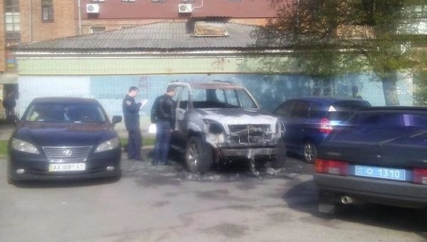 В Харькове сожгли автомобиль экс-депутата горсовета Дмитрия Маринина