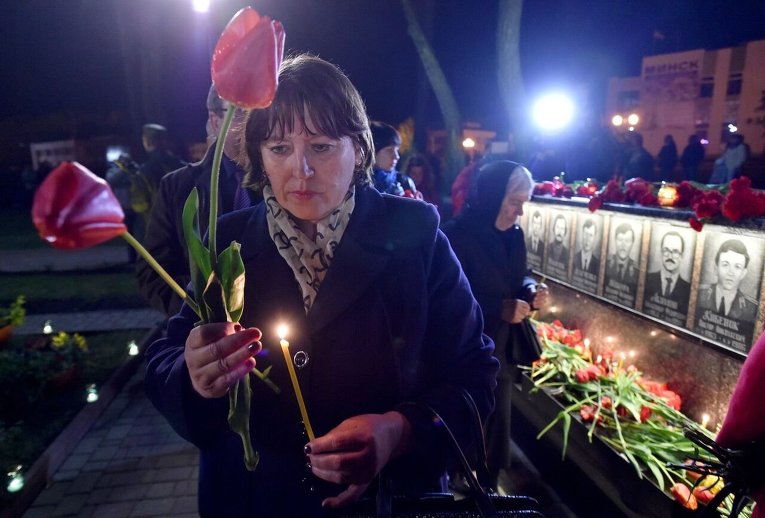 В Славутиче у мемориала Героям Чернобыля прошла панихида по погибшим в результате аварии на ЧАЭС