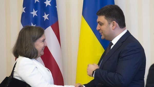 Виктория Нуланд и Владимир Гройсман в Киеве