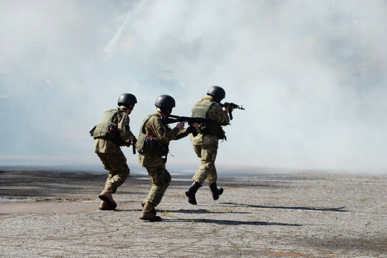 Подготовка силовиков к мероприятиям, направленным на усиление охраны и обороны военных объектов на майские праздники в Одессе