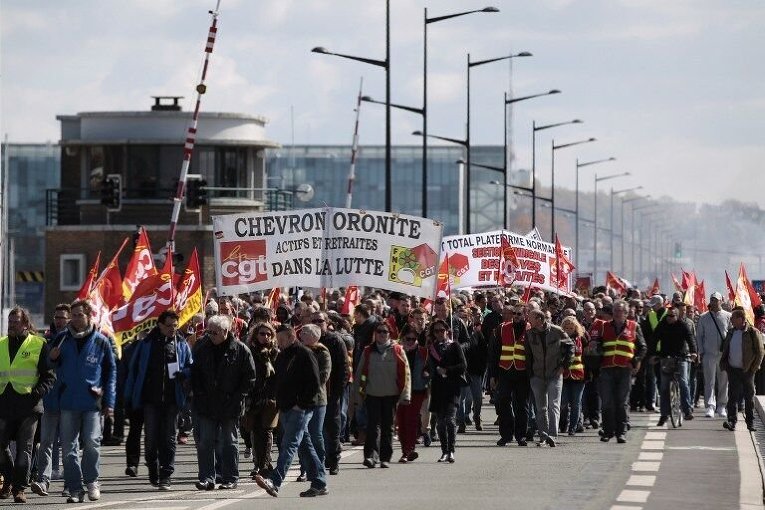 Протесты против пересмотра трудового законодательства во Франции