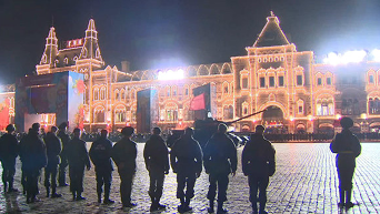 Ночная репетиция парада Победы в Москве. Видео