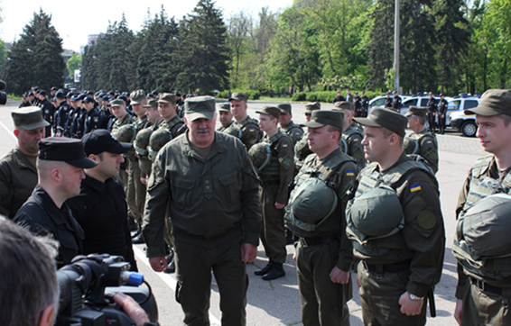 Смотр подразделений Нацгвардии и полиции в Одессе