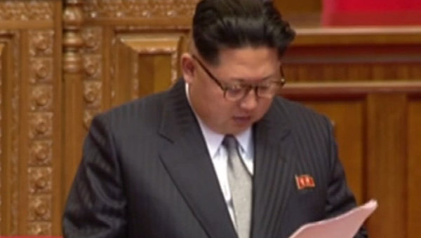 Ким Чен Ын надел на съезд партии европейскй костюм с галстуком