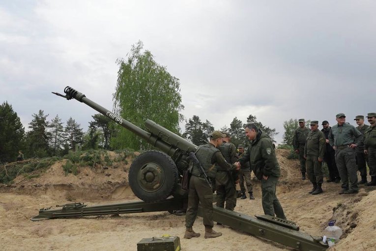 Учения артиллеристов и минометчиков Нацгвардии на полигоне в селе Старое под Киевом