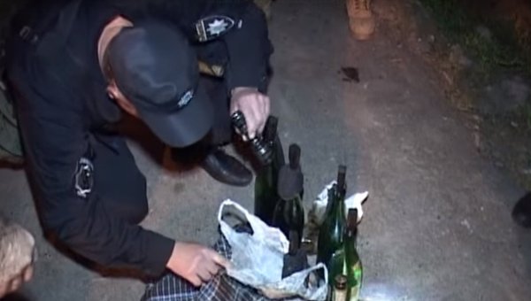 Возле мэрии Одессы полиция нашла бутылки с коктейлями Молотова